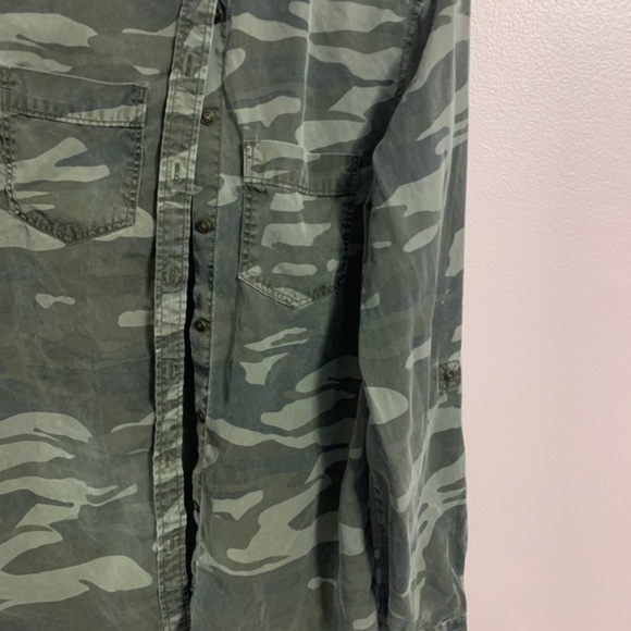 express | camo button down - Picture 2 of 4